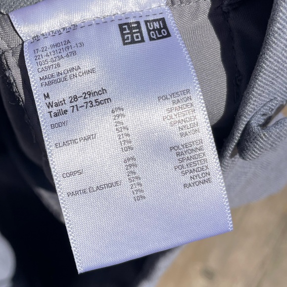Grey Uniqlo Dress Pants (M) - Picture 5 of 5